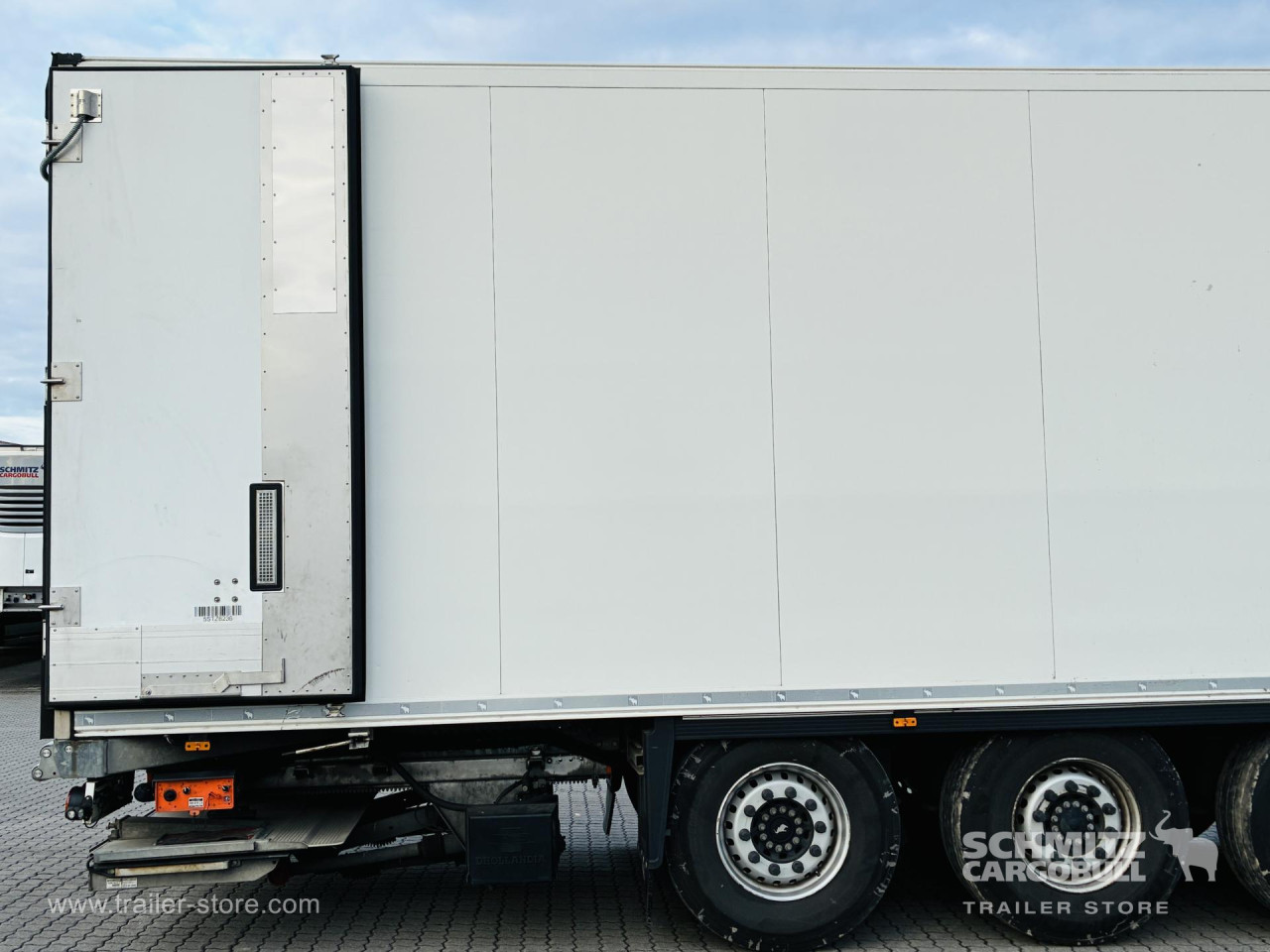 Schmitz Cargobull Tiefkühler Multitemp Trennwand Ladebordwand 