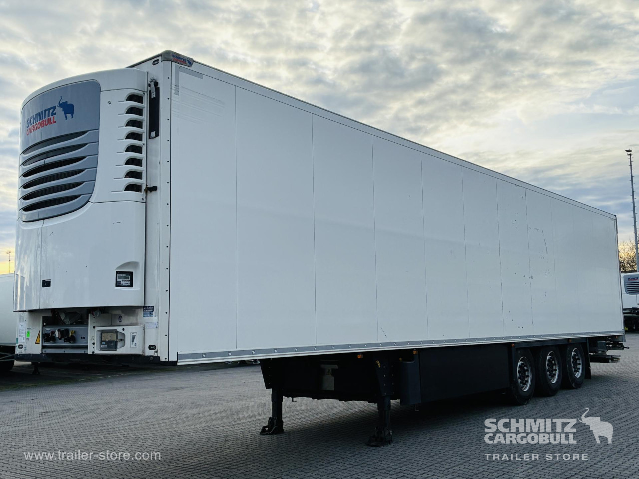 Schmitz Cargobull Tiefkühler Multitemp Trennwand Ladebordwand 