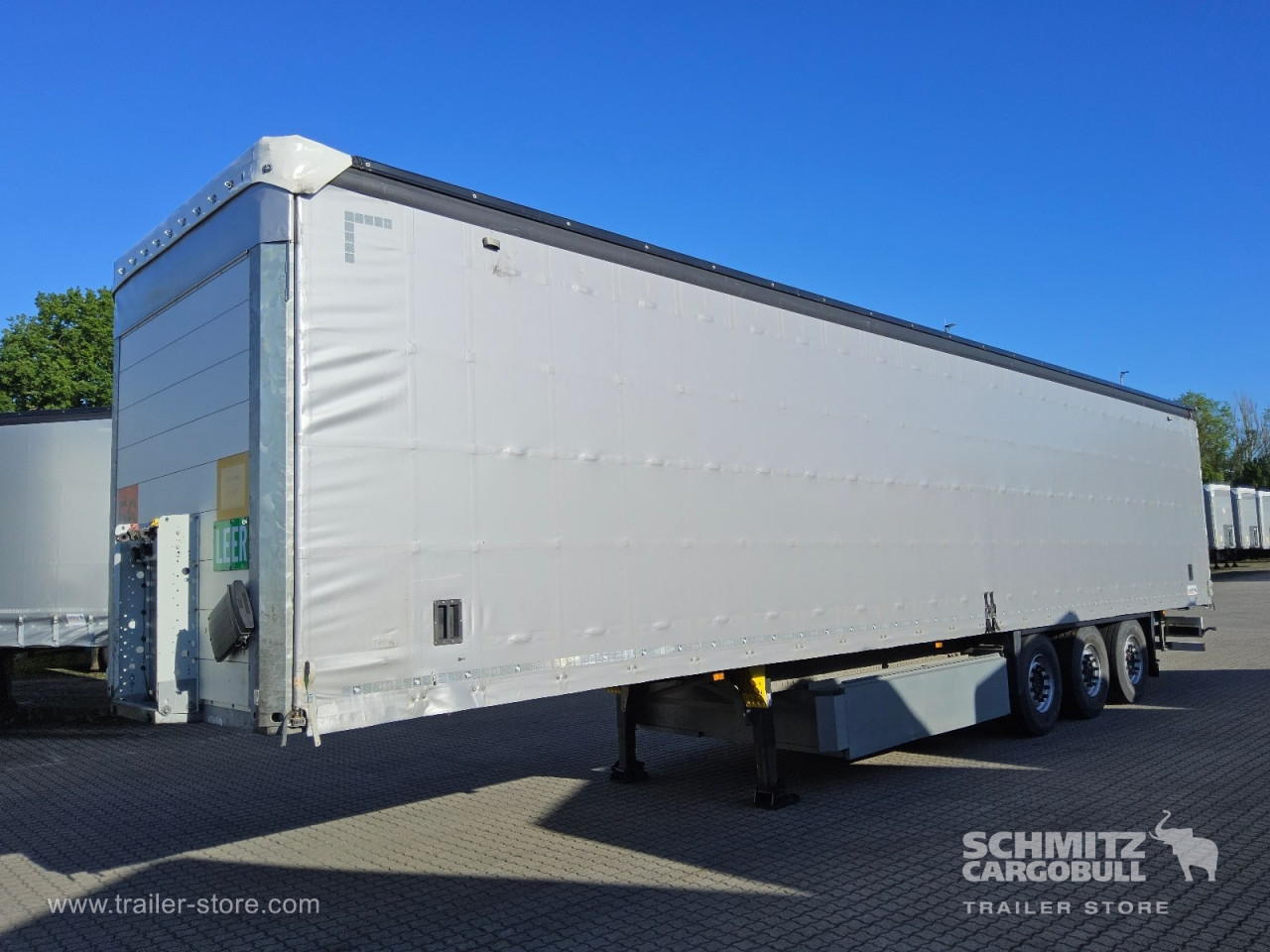 Schmitz Cargobull Curtainsider Standard Getränke 
