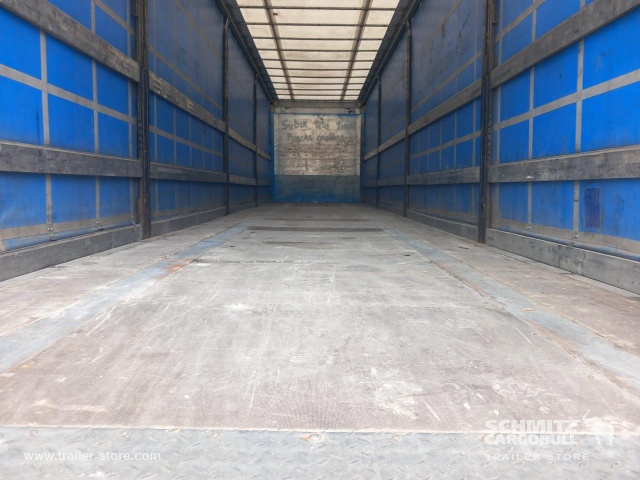 Schmitz Cargobull Curtainsider Coil 