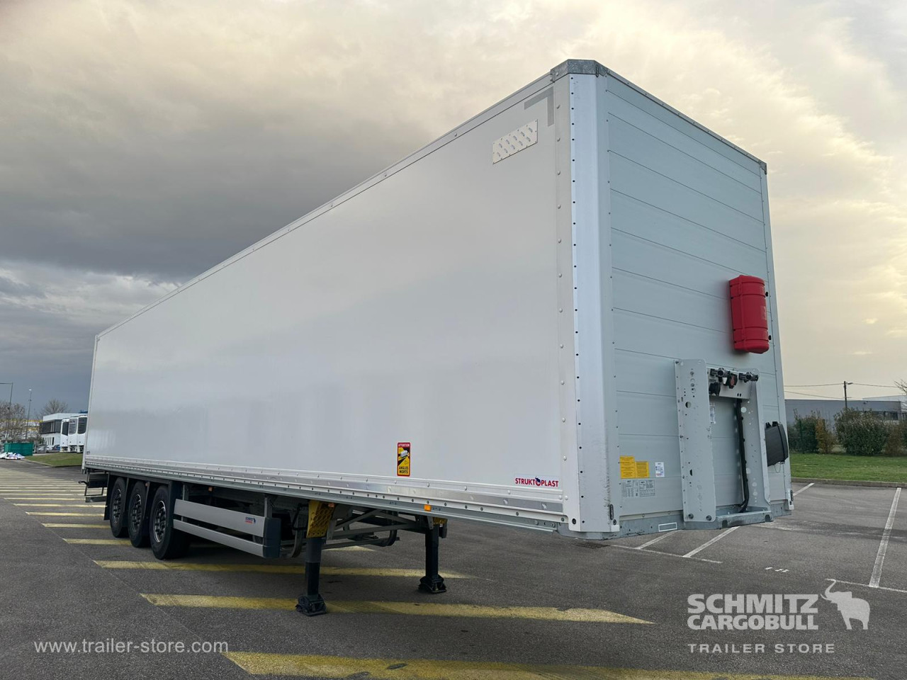 Schmitz Cargobull Semitrailer Dryfreight Porte relevante 