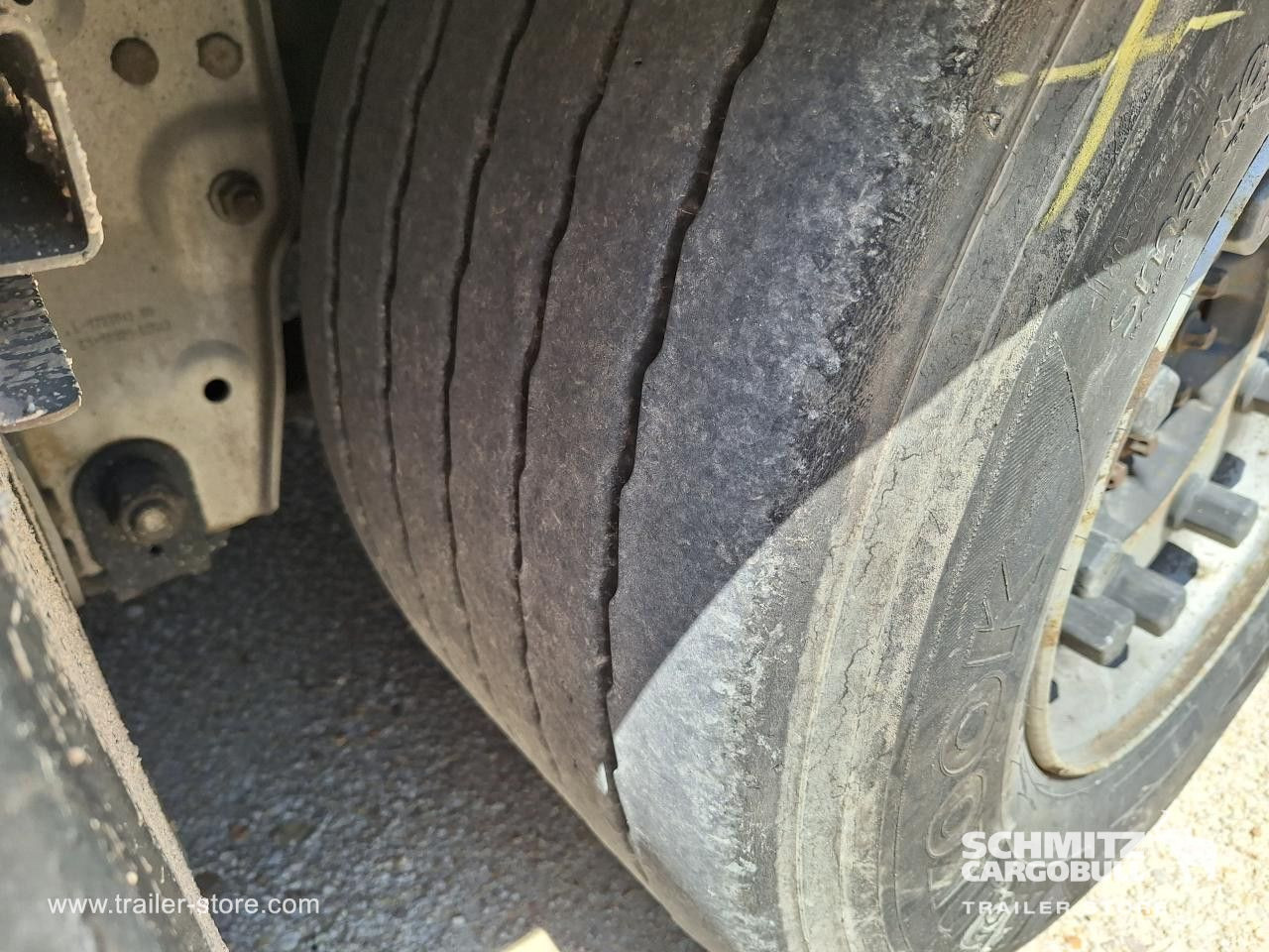 Schmitz Cargobull Curtainsider Mega 