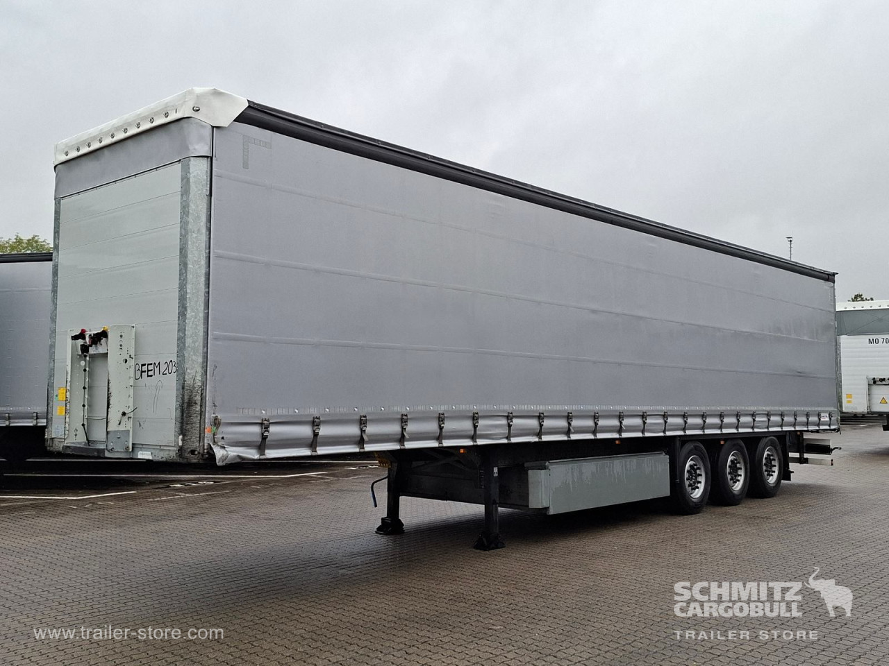 Schmitz Cargobull Curtainsider Standard Getränke 