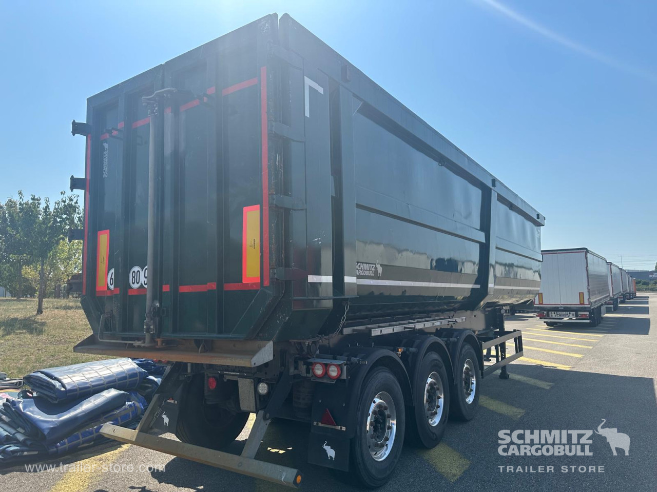 Schmitz Cargobull Semitrailer Tipper Steel-square sided body 55m³ 