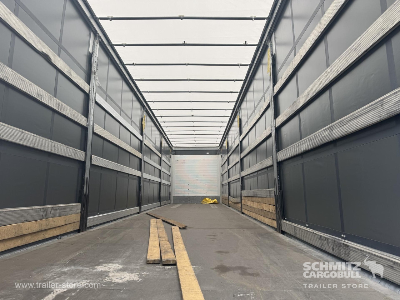 Schmitz Cargobull Curtainsider Standard 