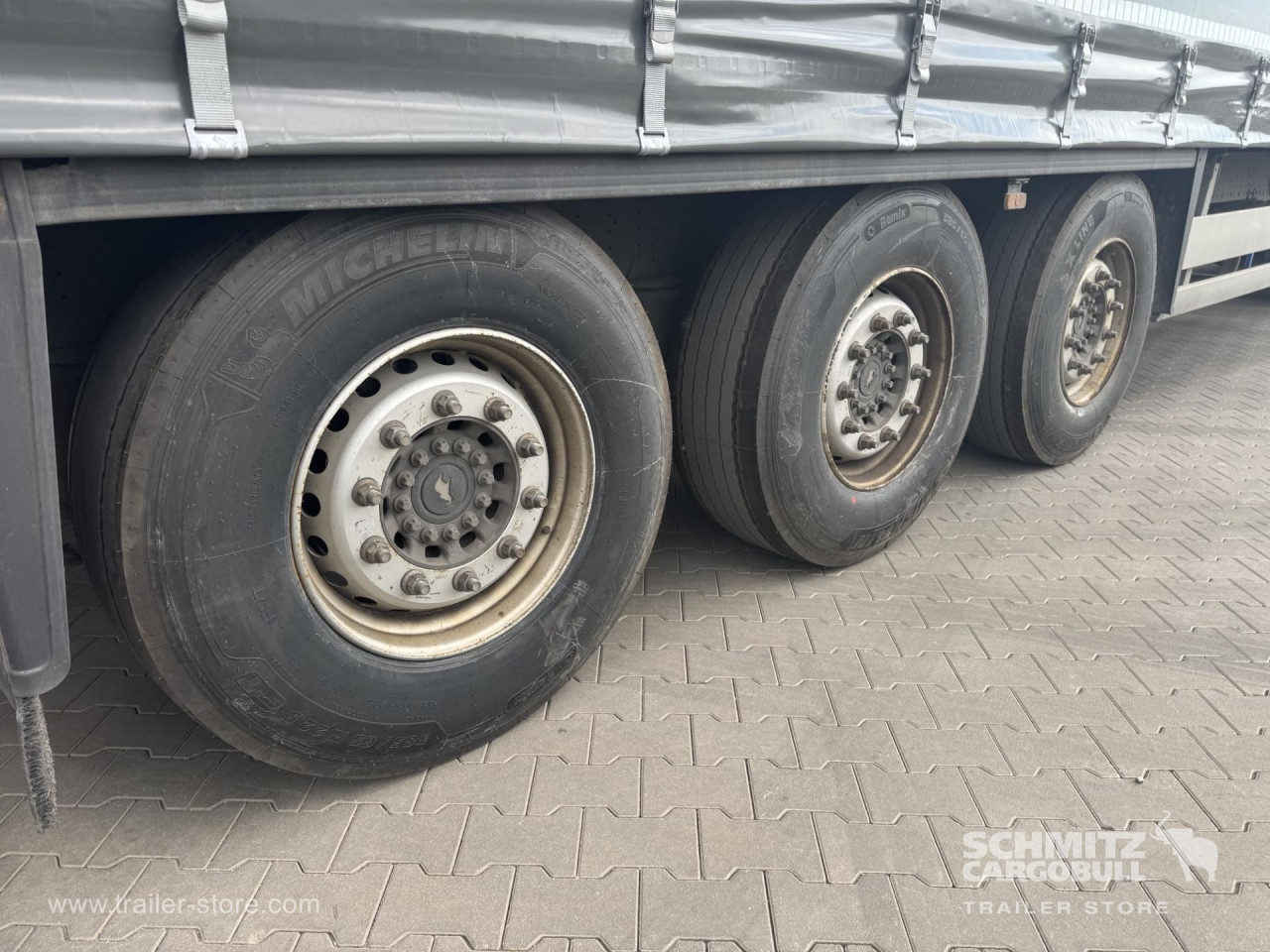 Schmitz Cargobull Curtainsider Standard 