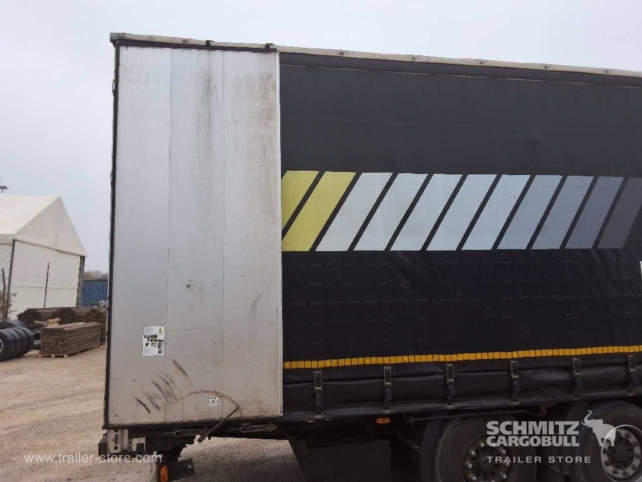 WIELTON Curtainsider Mega 