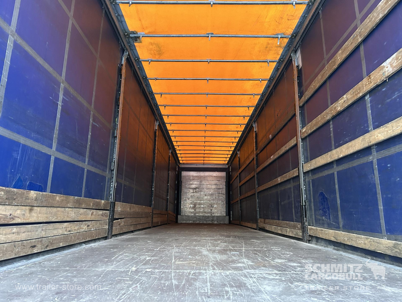 Schmitz Cargobull Curtainsider Standard 