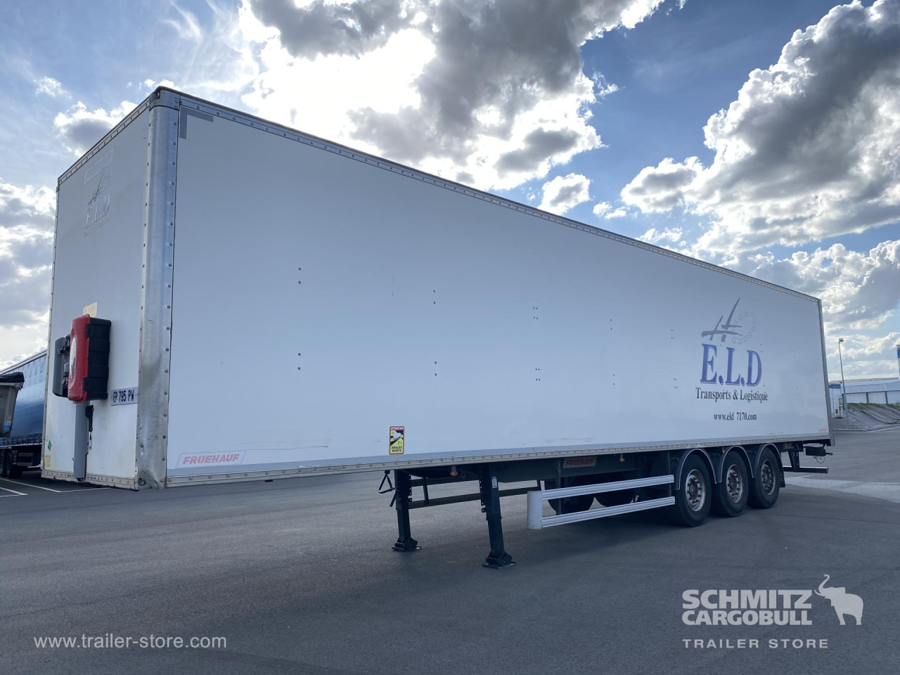 FRUEHAUF Semitrailer Dryfreight Standard Porte relevante 