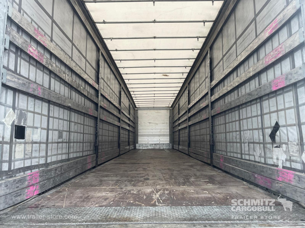 Schmitz Cargobull Curtainsider Standard 