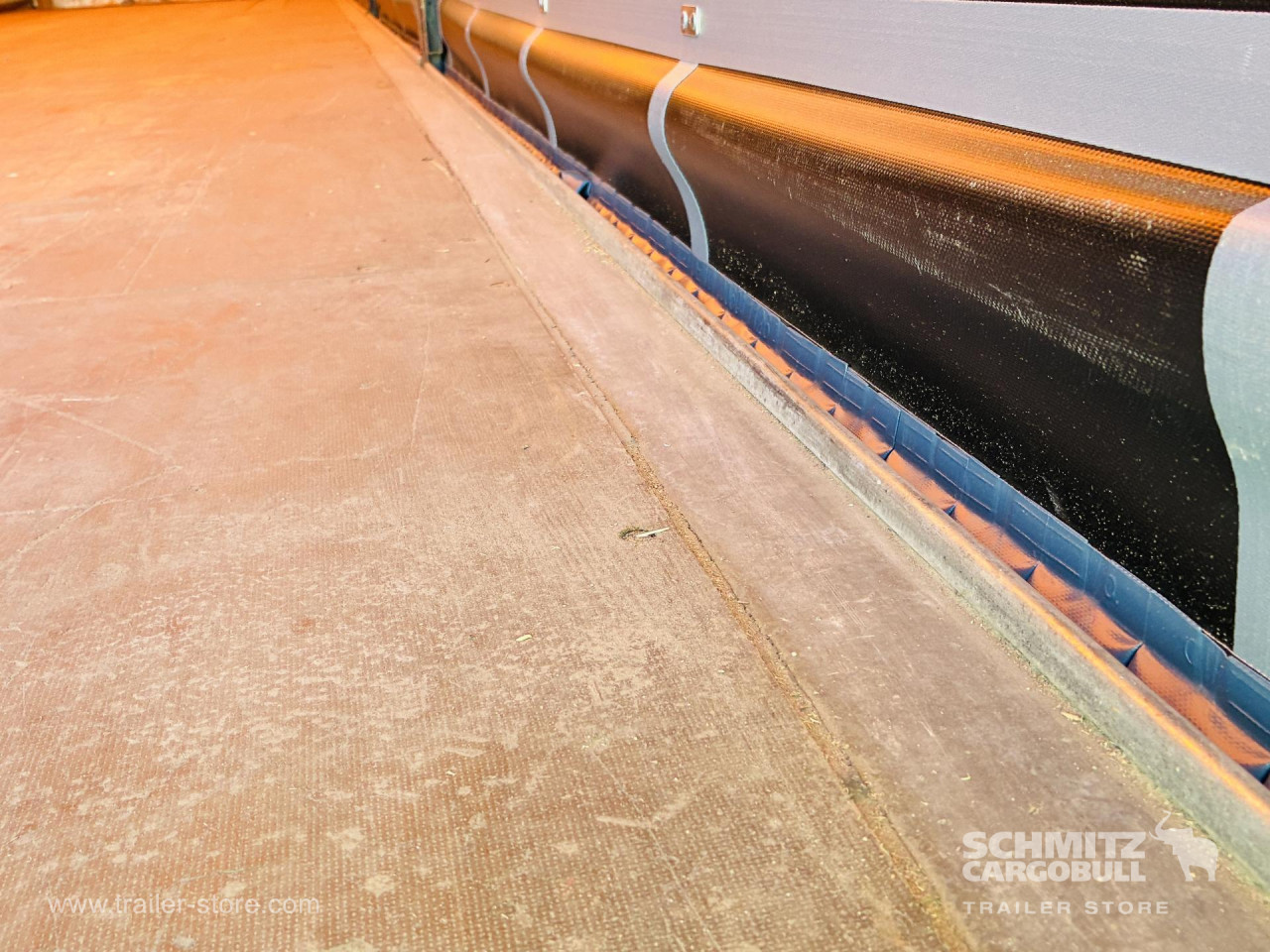 Schmitz Cargobull Curtainsider Standard 