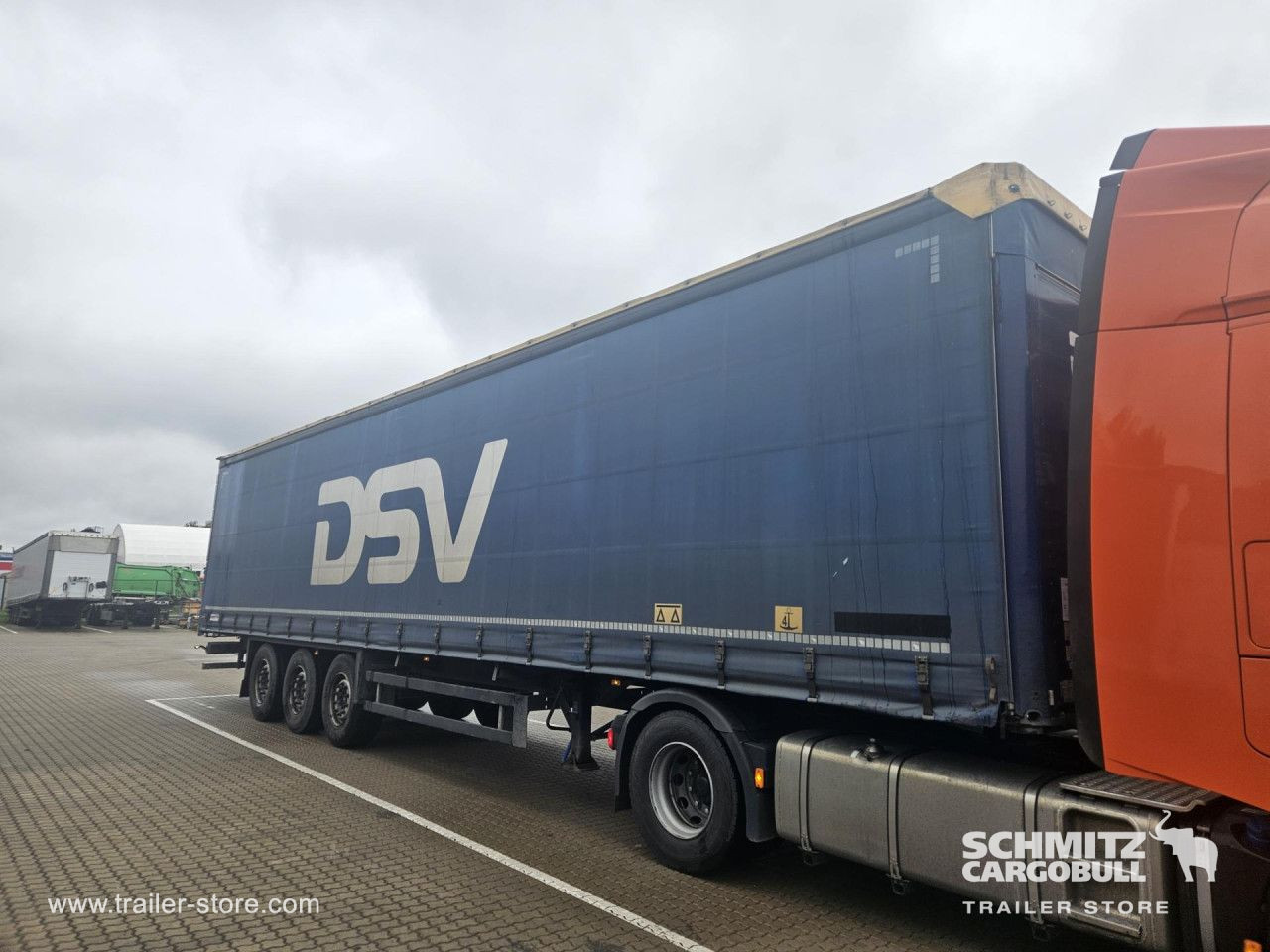 Schmitz Cargobull Curtainsider Standard 