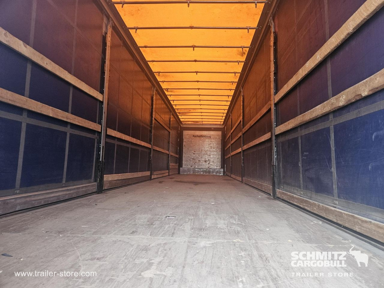 Schmitz Cargobull Curtainsider Standard 