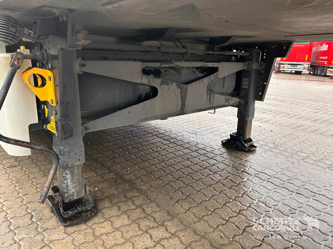 Schmitz Cargobull Reefer Meat hanging system 