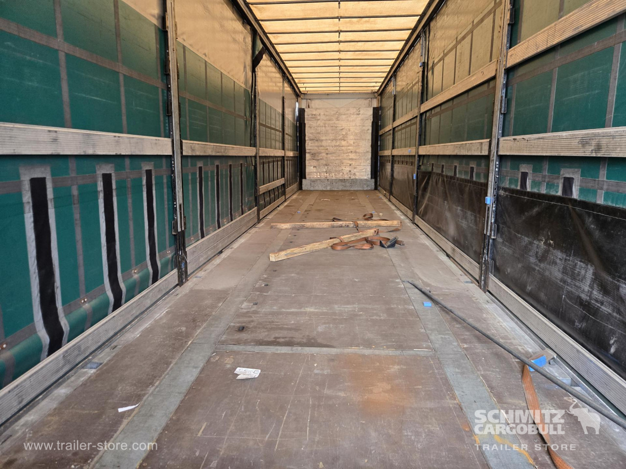 Schmitz Cargobull Curtainsider Mega 