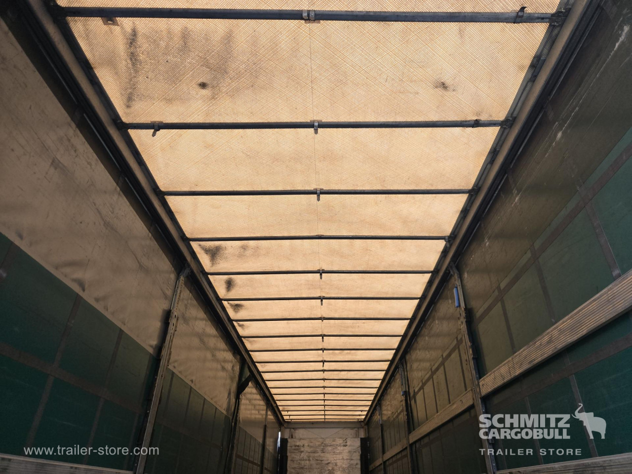 Schmitz Cargobull Curtainsider Mega 