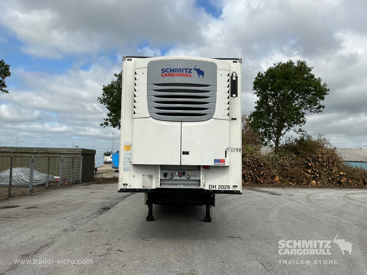 Schmitz Cargobull Reefer Meat hanging system 