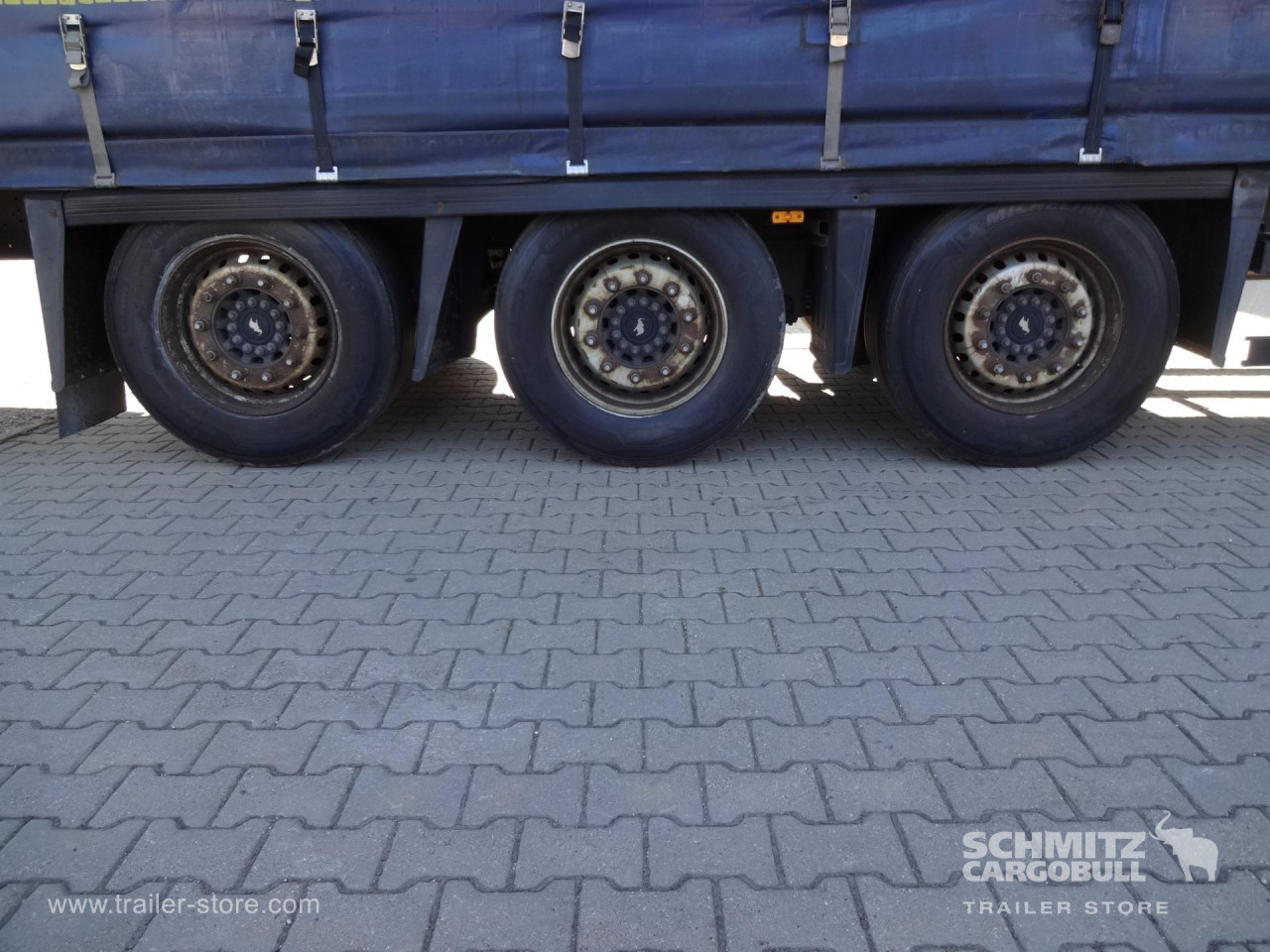 Schmitz Cargobull Curtainsider Mega 