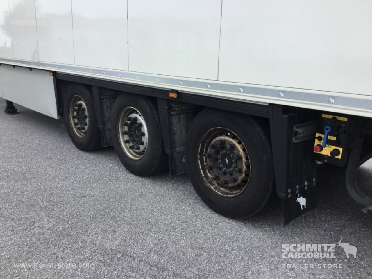 Schmitz Cargobull Reefer Meat hanging system 