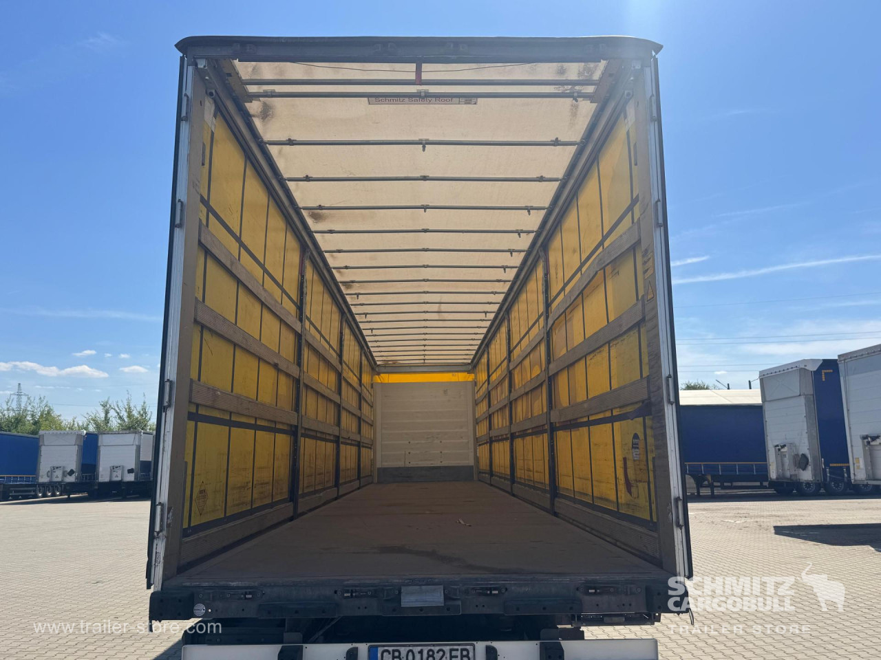 Schmitz Cargobull Curtainsider Standard 