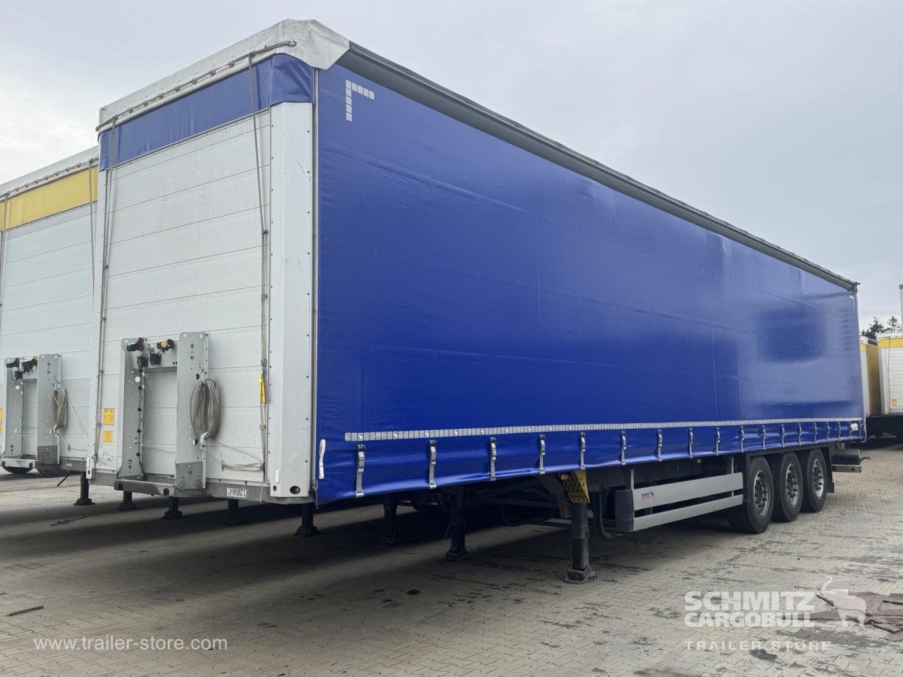 Schmitz Cargobull Curtainsider Standard 