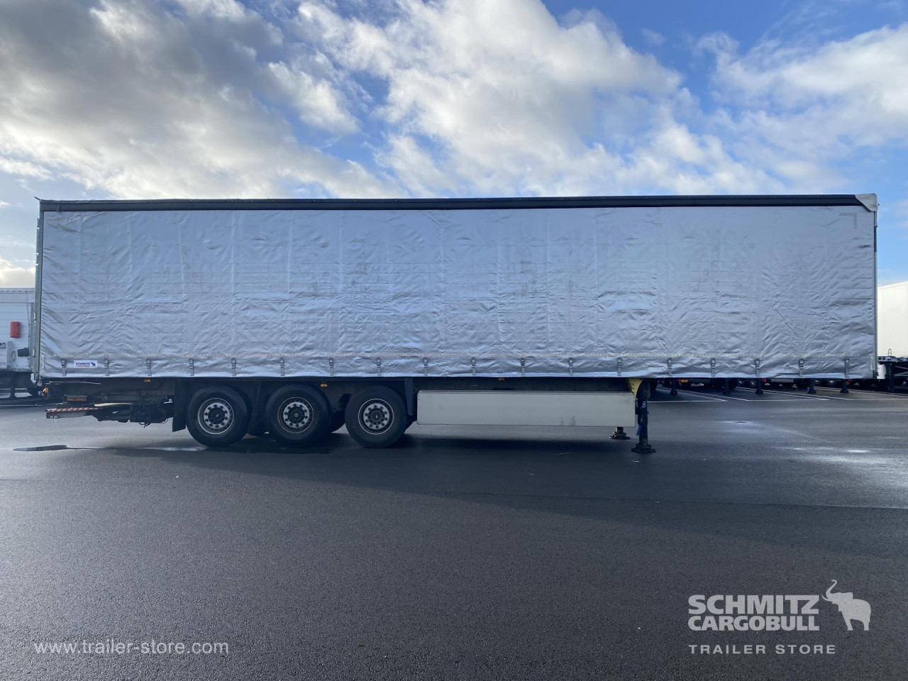 Schmitz Cargobull Semitrailer Curtainsider Standard Hayon 