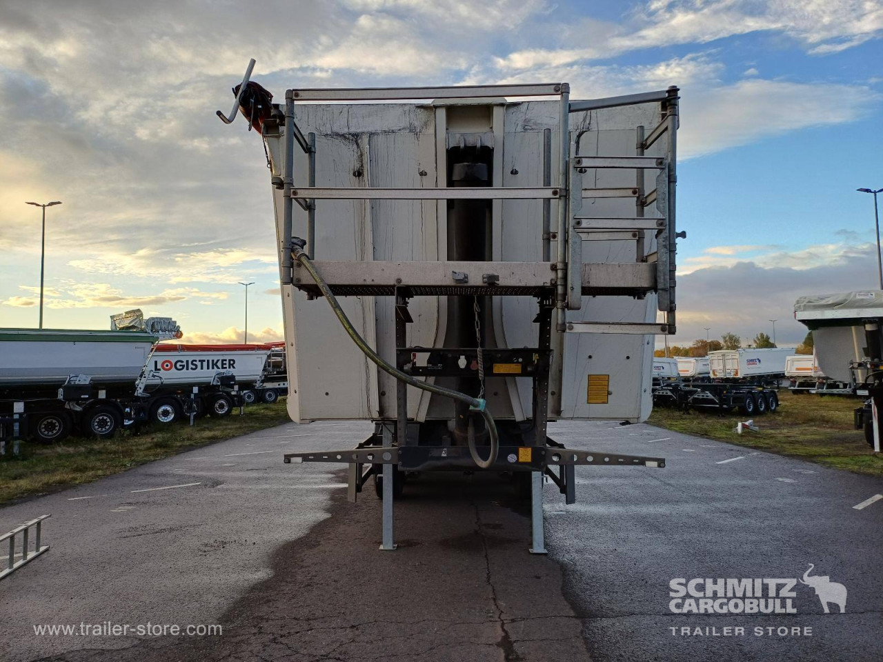 Schmitz Cargobull Kipper Alukastenmulde 44m³ 