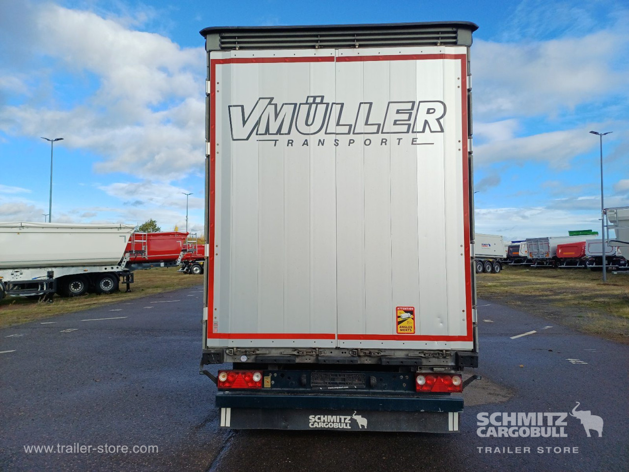 Schmitz Cargobull Curtainsider Mega 