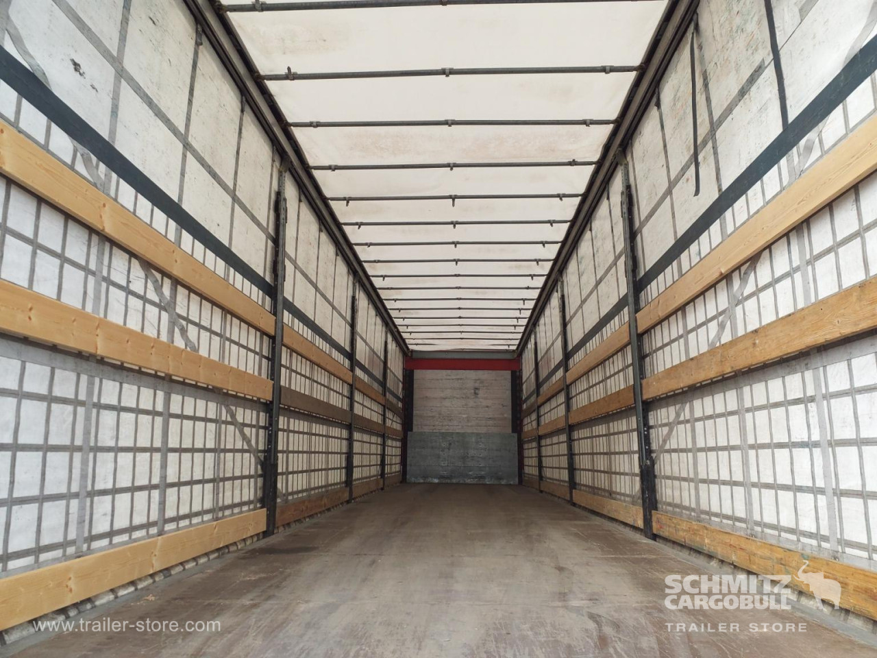 Schmitz Cargobull Semitrailer Curtainsider Standard Hayon 