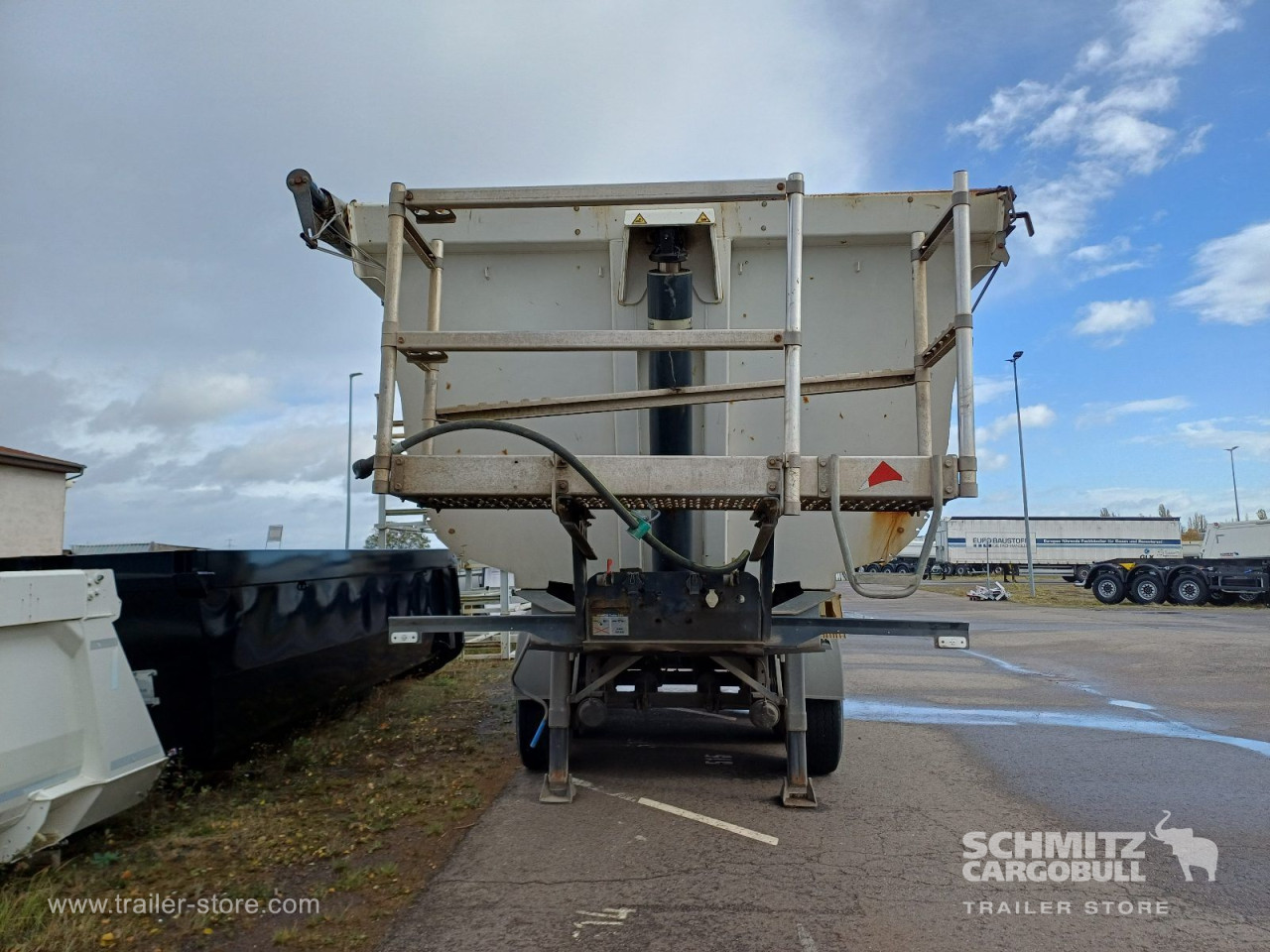 MEILLER Kipper Stahlrundmulde 26m³ 