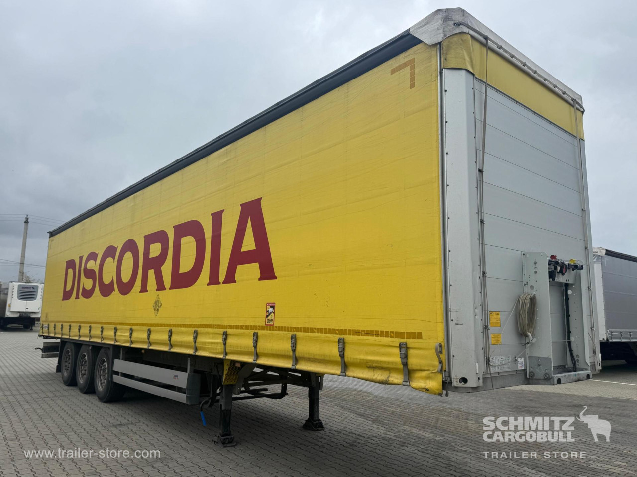 Schmitz Cargobull Curtainsider Standard 
