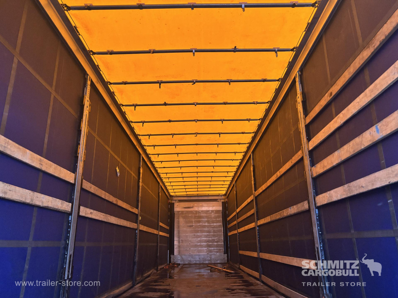 Schmitz Cargobull Curtainsider Mega 