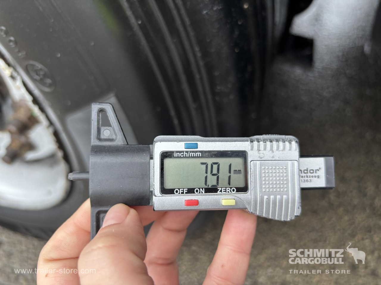 Schmitz Cargobull Curtainsider Mega 