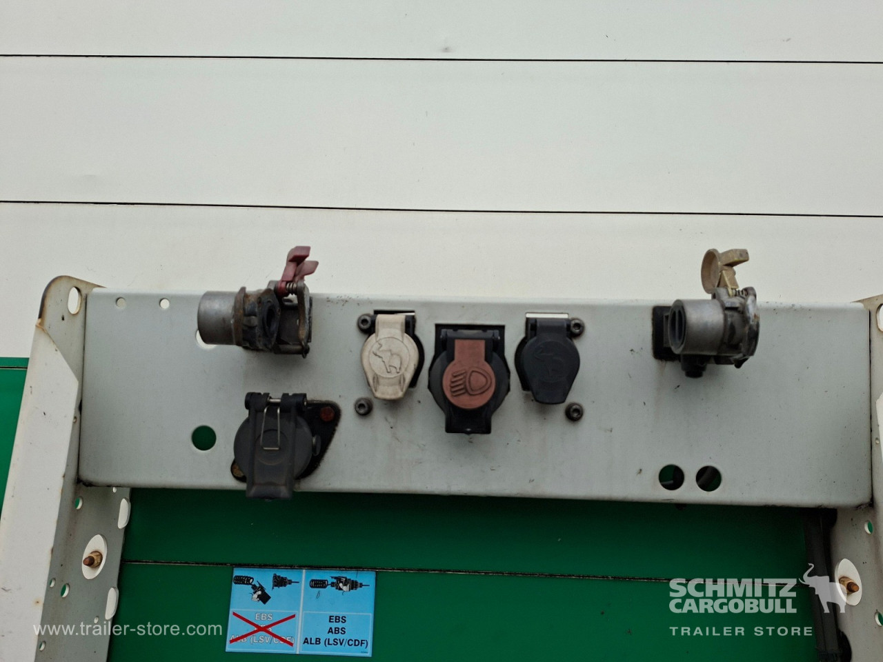 Schmitz Cargobull Curtainsider Varios 