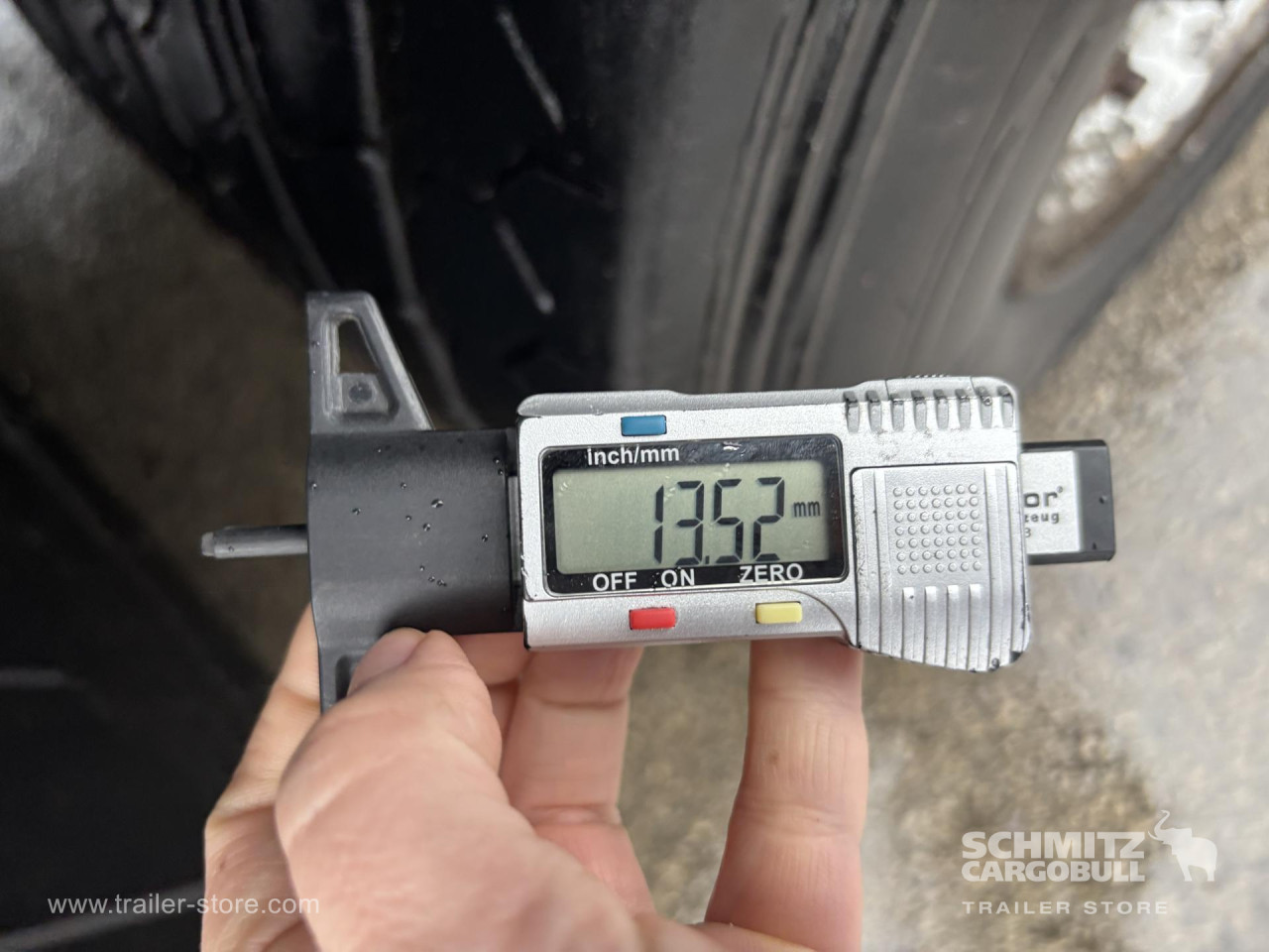 Schmitz Cargobull Curtainsider Mega 