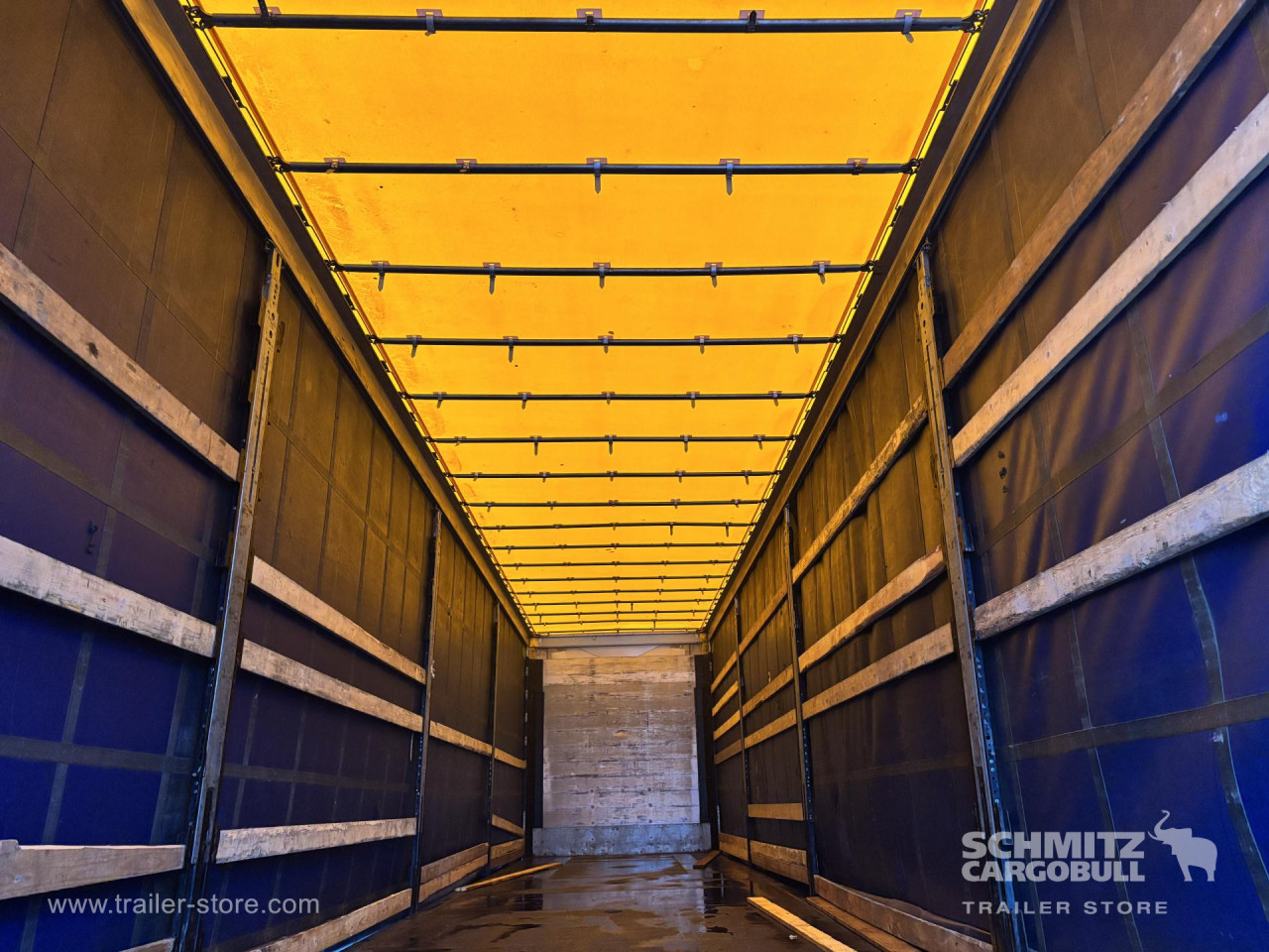 Schmitz Cargobull Curtainsider Mega 