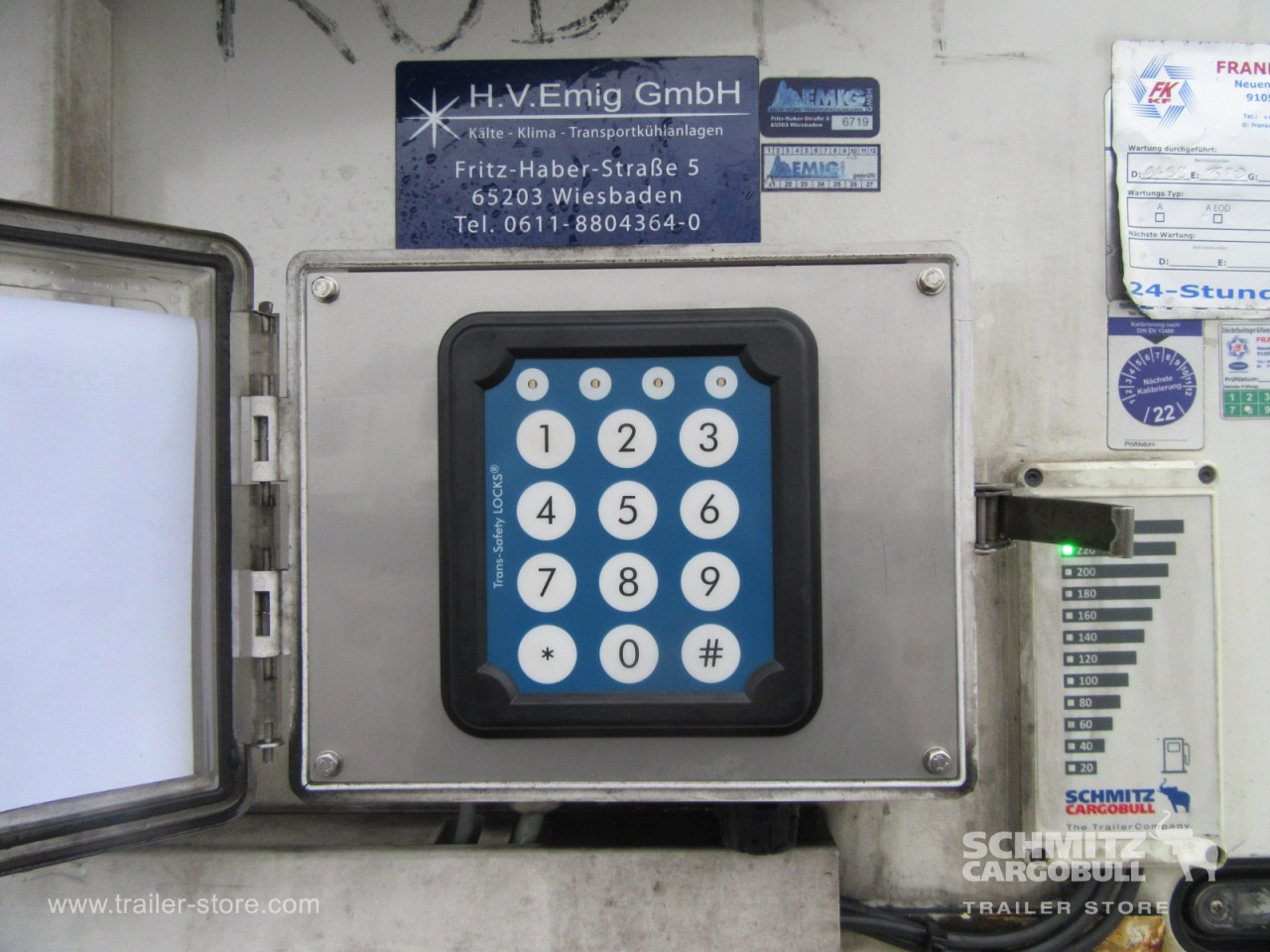Schmitz Cargobull Tiefkühler Multitemp Doppelstock Trennwand 