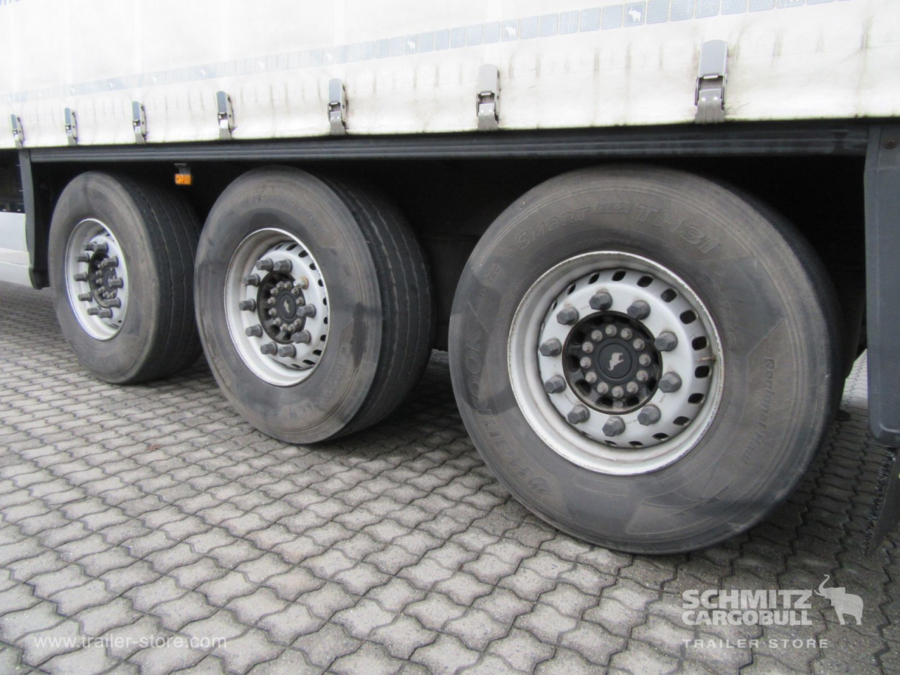 Schmitz Cargobull Curtainsider Standard Getränke 