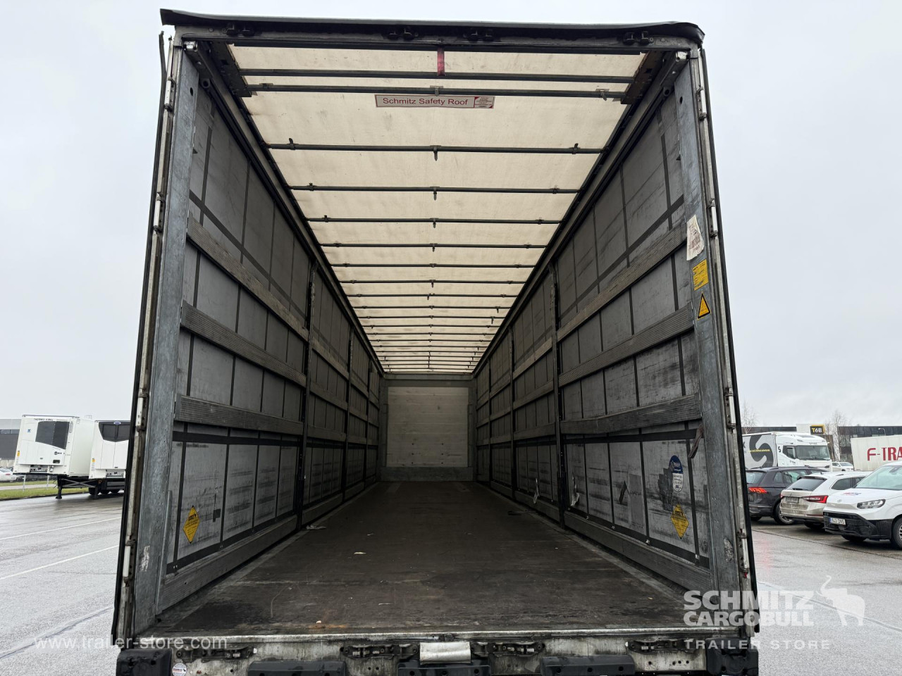 Schmitz Cargobull Curtainsider Standard 