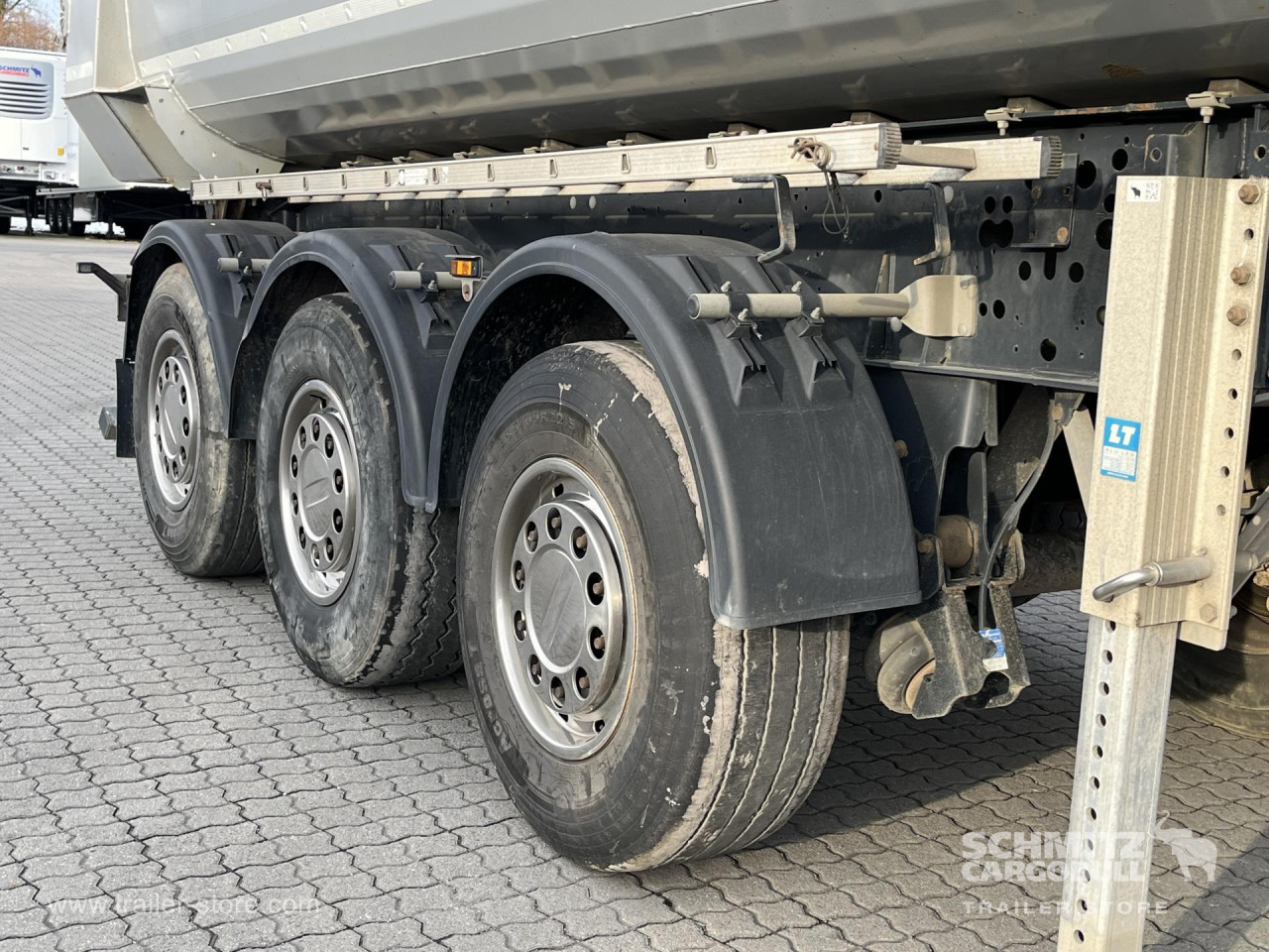 Schmitz Cargobull Kipper Stahlrundmulde 