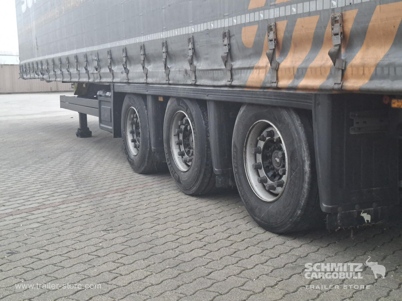 Schmitz Cargobull Curtainsider Mega 