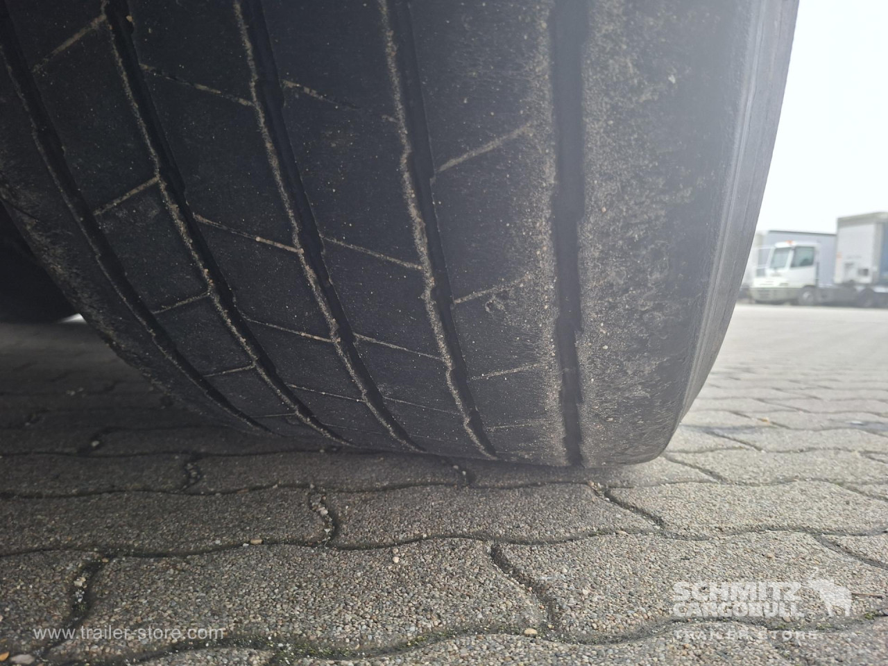 Schmitz Cargobull Curtainsider Mega 