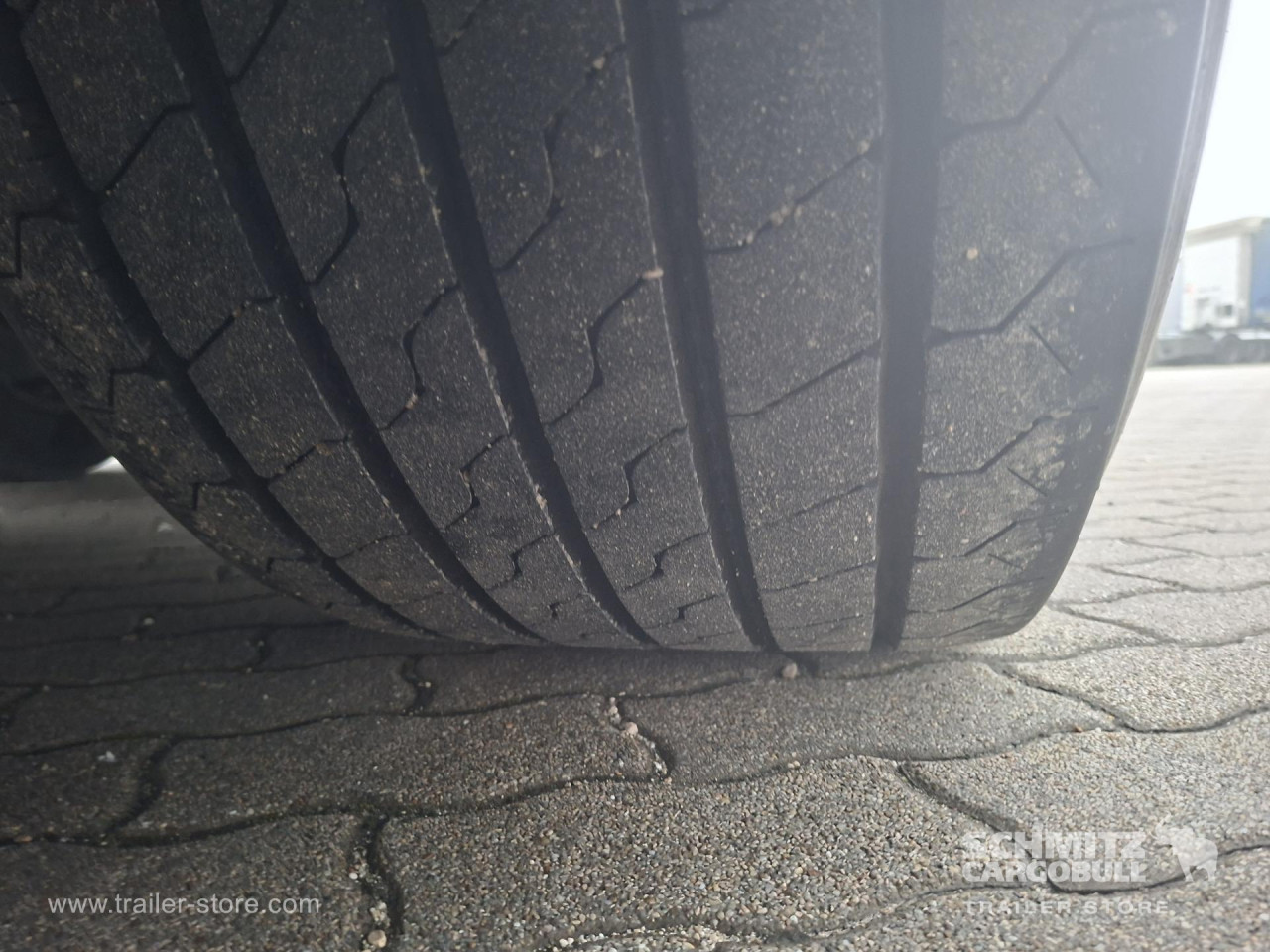 Schmitz Cargobull Curtainsider Mega 