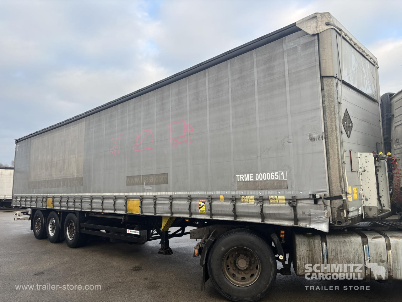 Schmitz Cargobull Curtainsider Standard 