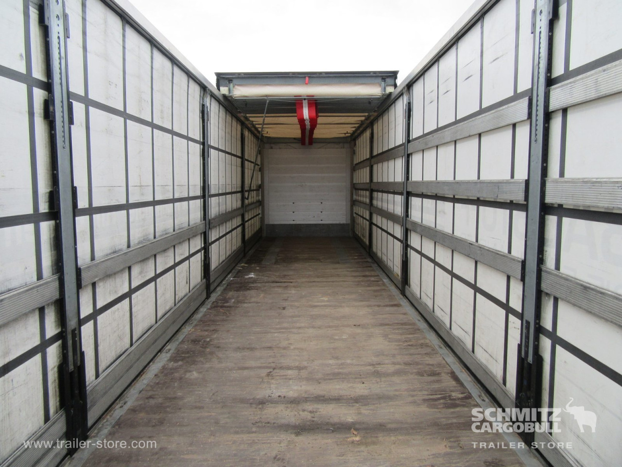 Schmitz Cargobull Curtainsider Standard Getränke 