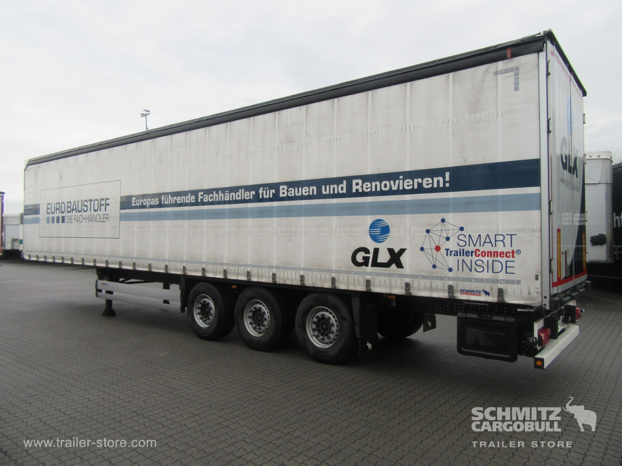 Schmitz Cargobull Curtainsider Standard Getränke 