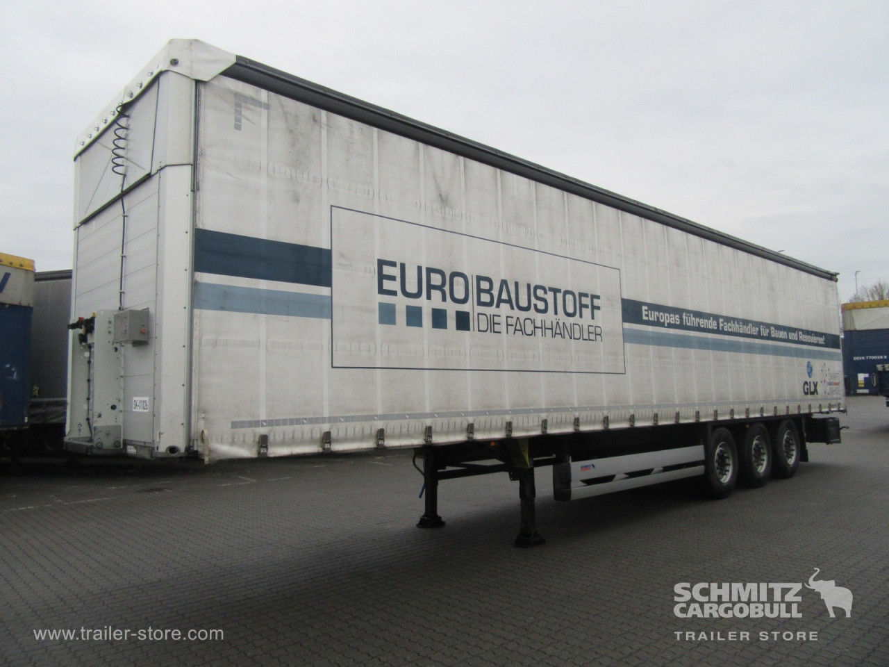 Schmitz Cargobull Curtainsider Standard Getränke 