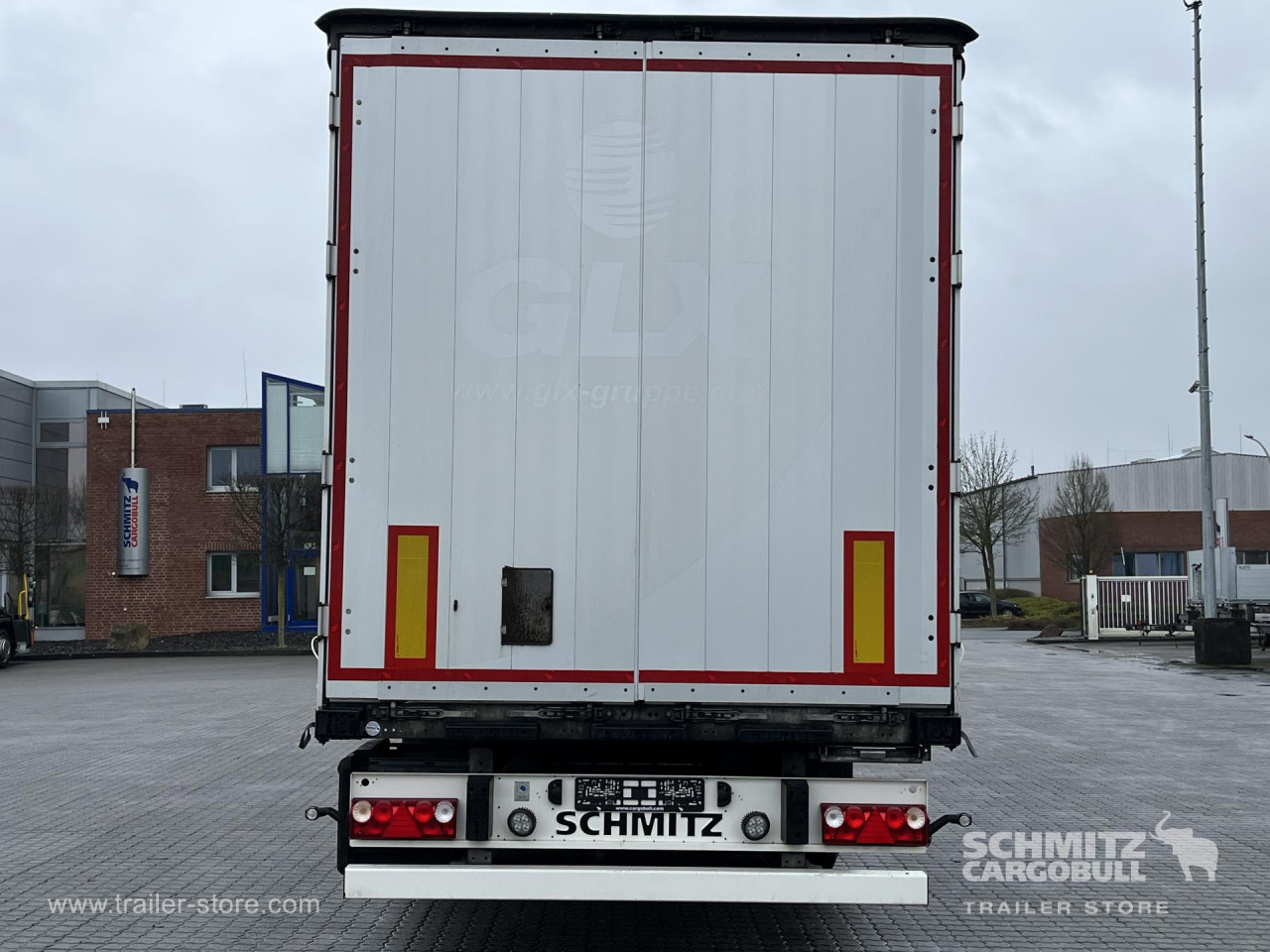 Schmitz Cargobull Curtainsider Standard Getränke 