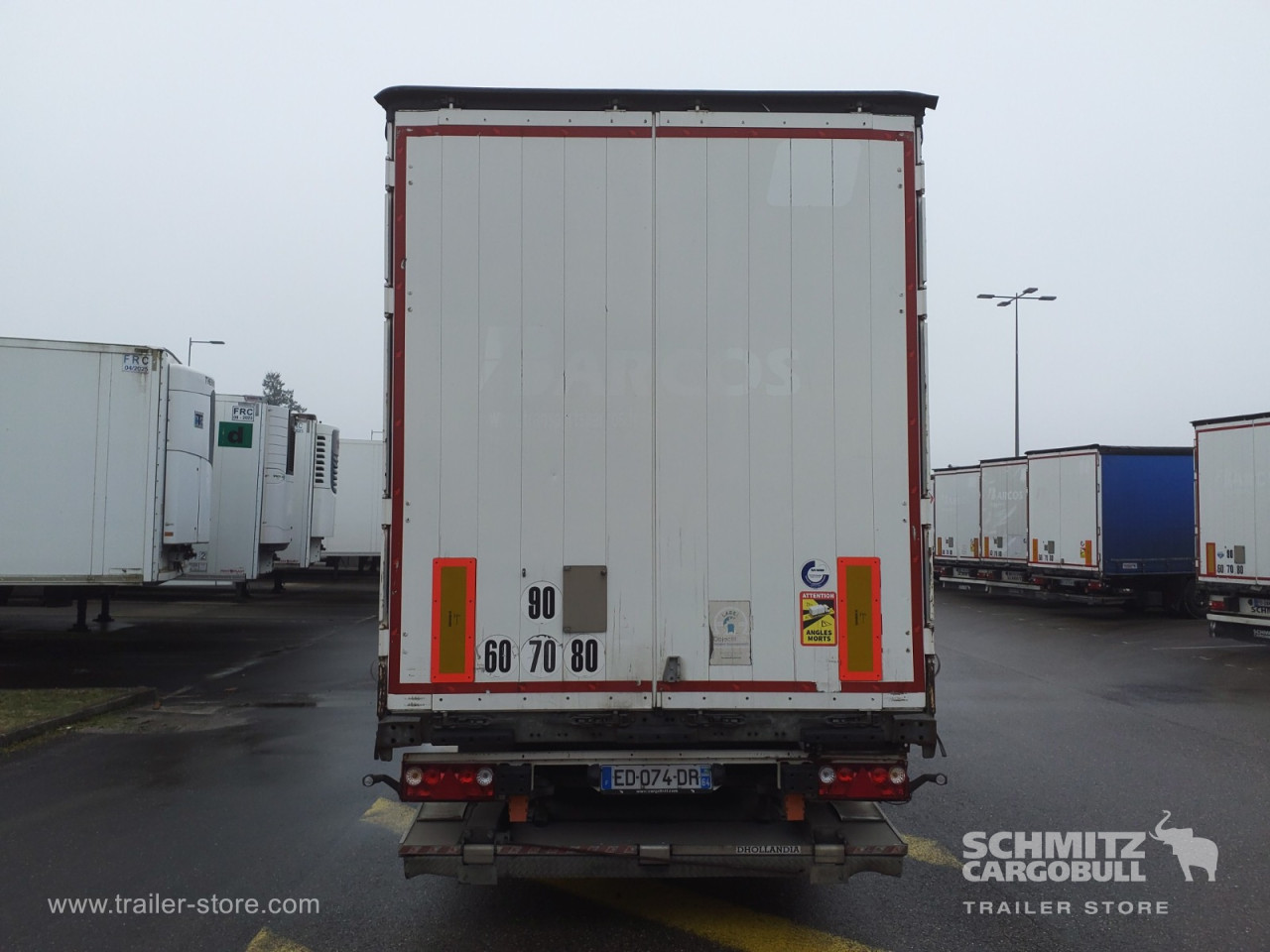 Schmitz Cargobull Semitrailer Curtainsider Standard Hayon 