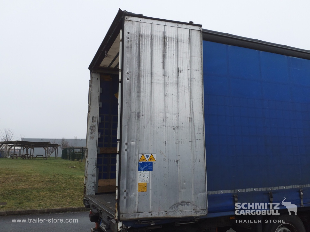 Schmitz Cargobull Semitrailer Curtainsider Standard Hayon 